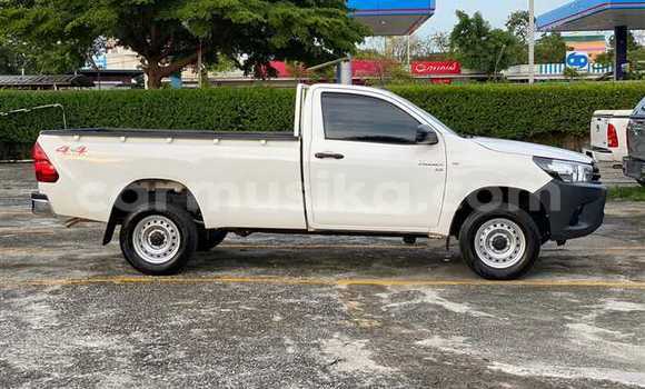 Nunua Ilio tumika Toyota Hiluxe Revo Nyeupe Gari ndani ya Beitbridge nchini Matabeleland Kusini Nunua Ilio tumika Toyota Hiluxe Revo Nyeupe Gari ndani ya Beitbridge nchini Matabeleland Kusini