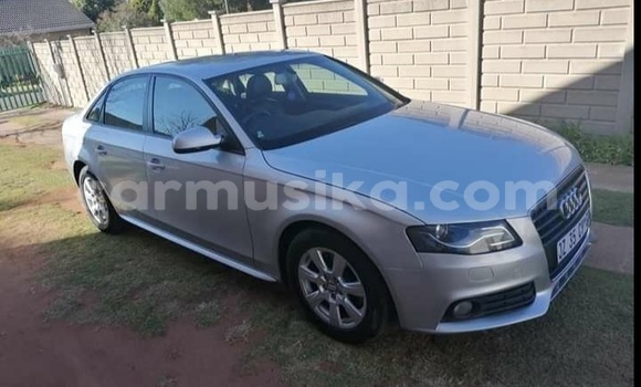 Acheter Occasion Voiture Audi A4 Gris à Beitbridge, Matabeleland South Acheter Occasion Voiture Audi A4 Gris à Beitbridge, Matabeleland South