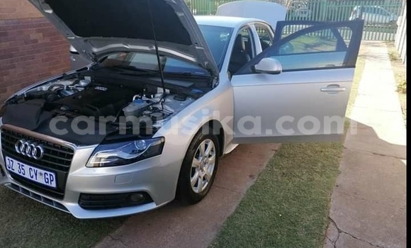 Acheter Occasion Voiture Audi A4 Gris à Beitbridge, Matabeleland South Acheter Occasion Voiture Audi A4 Gris à Beitbridge, Matabeleland South