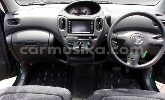 Nunua Ilio tumika Toyota FunCargo Kijani Gari ndani ya Beitbridge nchini Matabeleland Kusini Nunua Ilio tumika Toyota FunCargo Kijani Gari ndani ya Beitbridge nchini Matabeleland Kusini