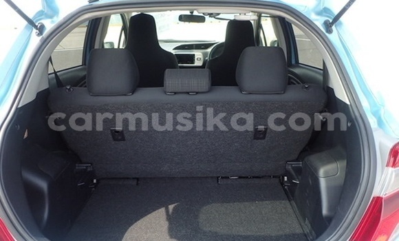 Nunua Ilio tumika Toyota Vitz Bluu Gari ndani ya Beitbridge nchini Matabeleland Kusini Nunua Ilio tumika Toyota Vitz Bluu Gari ndani ya Beitbridge nchini Matabeleland Kusini