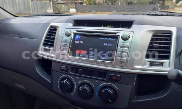 Tenga Tsaru Toyota Hilux Chena Mota in Beitbridge in Matabeleland South Tenga Tsaru Toyota Hilux Chena Mota in Beitbridge in Matabeleland South