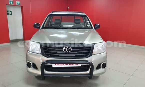 Nunua Ilio tumika Toyota Hilux Fedha Gari ndani ya Beitbridge nchini Matabeleland Kusini Nunua Ilio tumika Toyota Hilux Fedha Gari ndani ya Beitbridge nchini Matabeleland Kusini