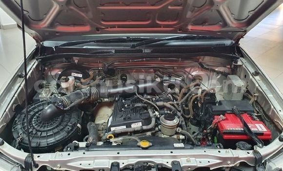 Nunua Ilio tumika Toyota Hilux Fedha Gari ndani ya Beitbridge nchini Matabeleland Kusini Nunua Ilio tumika Toyota Hilux Fedha Gari ndani ya Beitbridge nchini Matabeleland Kusini