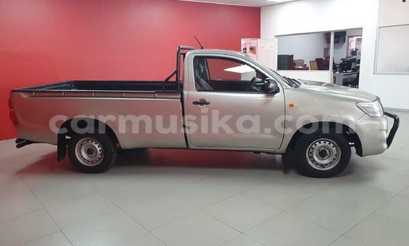 Nunua Ilio tumika Toyota Hilux Fedha Gari ndani ya Beitbridge nchini Matabeleland Kusini Nunua Ilio tumika Toyota Hilux Fedha Gari ndani ya Beitbridge nchini Matabeleland Kusini