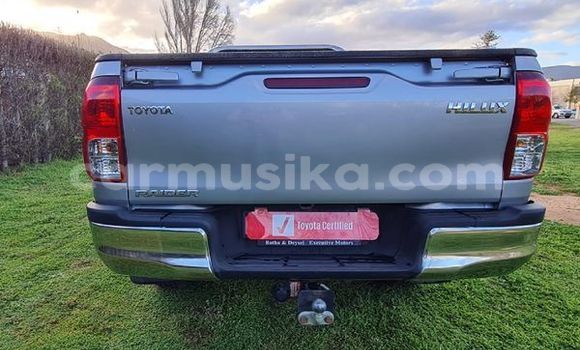 Buy Used Toyota Hilux Silver Car in Beitbridge in Matabeleland South Buy Used Toyota Hilux Silver Car in Beitbridge in Matabeleland South