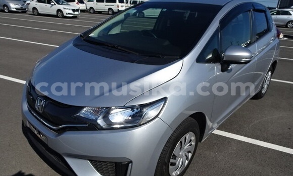 Nunua Ilio tumika Honda Fit Fedha Gari ndani ya Beitbridge nchini Matabeleland Kusini Nunua Ilio tumika Honda Fit Fedha Gari ndani ya Beitbridge nchini Matabeleland Kusini