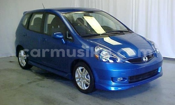 Nunua Ilio tumika Honda Fit Bluu Gari ndani ya Beitbridge nchini Matabeleland Kusini