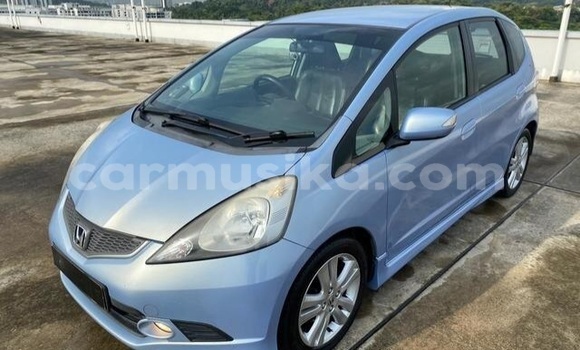 Tenga Tsaru Honda Fit Chena Mota in Beitbridge in Matabeleland South