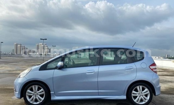 Buy Used Honda Fit White Car in Beitbridge in Matabeleland South Buy Used Honda Fit White Car in Beitbridge in Matabeleland South