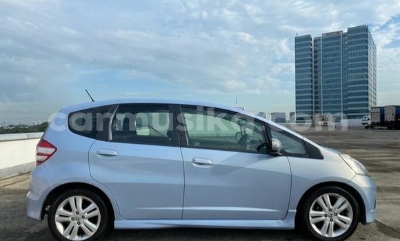 Buy Used Honda Fit White Car in Beitbridge in Matabeleland South Buy Used Honda Fit White Car in Beitbridge in Matabeleland South
