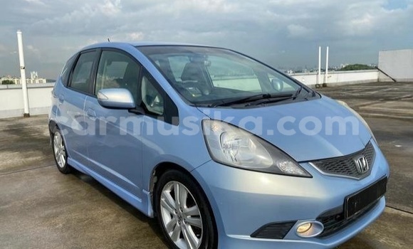 Buy Used Honda Fit White Car in Beitbridge in Matabeleland South Buy Used Honda Fit White Car in Beitbridge in Matabeleland South