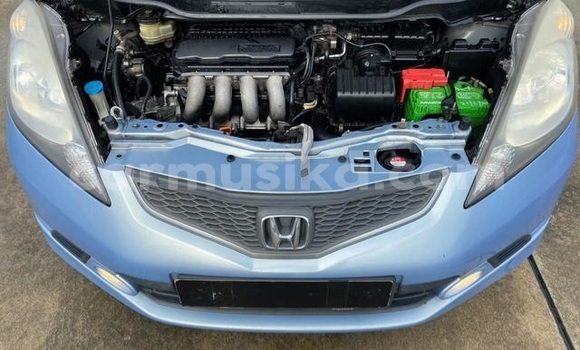 Buy Used Honda Fit White Car in Beitbridge in Matabeleland South Buy Used Honda Fit White Car in Beitbridge in Matabeleland South