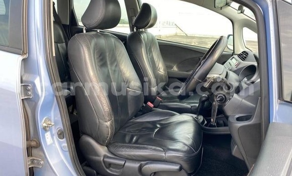 Buy Used Honda Fit White Car in Beitbridge in Matabeleland South Buy Used Honda Fit White Car in Beitbridge in Matabeleland South