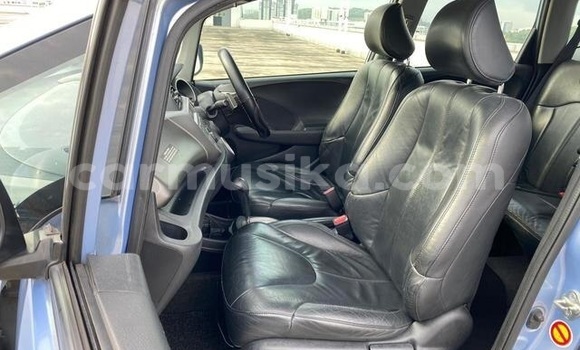 Buy Used Honda Fit White Car in Beitbridge in Matabeleland South Buy Used Honda Fit White Car in Beitbridge in Matabeleland South