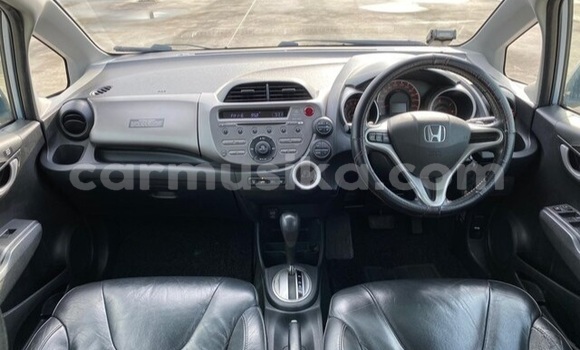 Buy Used Honda Fit White Car in Beitbridge in Matabeleland South Buy Used Honda Fit White Car in Beitbridge in Matabeleland South