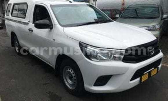Nunua Ilio tumika Toyota Hilux Nyeupe Gari ndani ya Beitbridge nchini Matabeleland Kusini