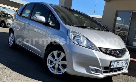 Acheter Occasion Voiture Honda Jazz Gris à Beitbridge, Matabeleland South