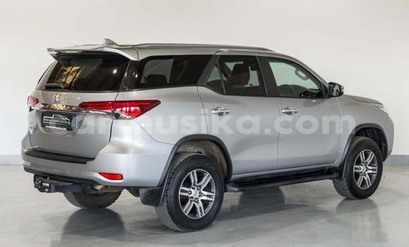 Tenga Tsaru Toyota Hilux Sirivha Mota in Beitbridge in Matabeleland South Tenga Tsaru Toyota Hilux Sirivha Mota in Beitbridge in Matabeleland South