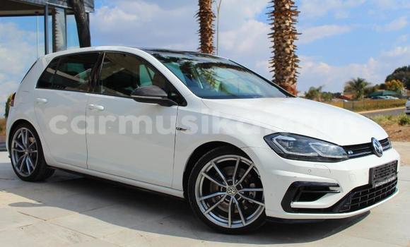 Buy Used Volkswagen Golf GTI White Car in Beitbridge in Matabeleland South Buy Used Volkswagen Golf GTI White Car in Beitbridge in Matabeleland South