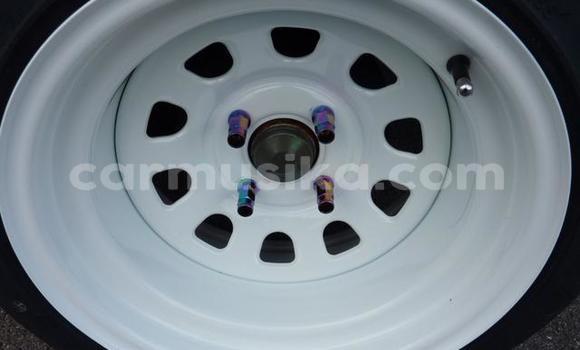 Buy Used Nissan Sunny White Car in Beitbridge in Matabeleland South Buy Used Nissan Sunny White Car in Beitbridge in Matabeleland South