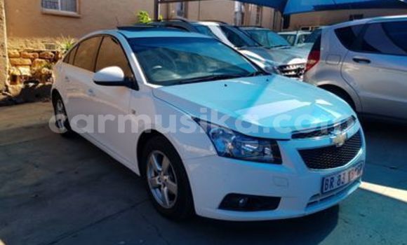 Buy Used Chevrolet Cruze White Car in Beitbridge in Matabeleland South Buy Used Chevrolet Cruze White Car in Beitbridge in Matabeleland South