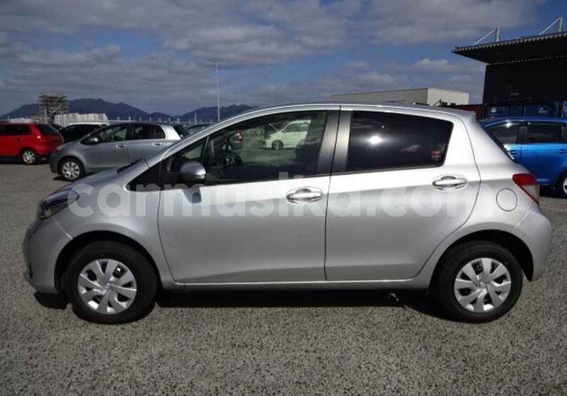 Big with watermark toyota vitz matabeleland south beitbridge 23587