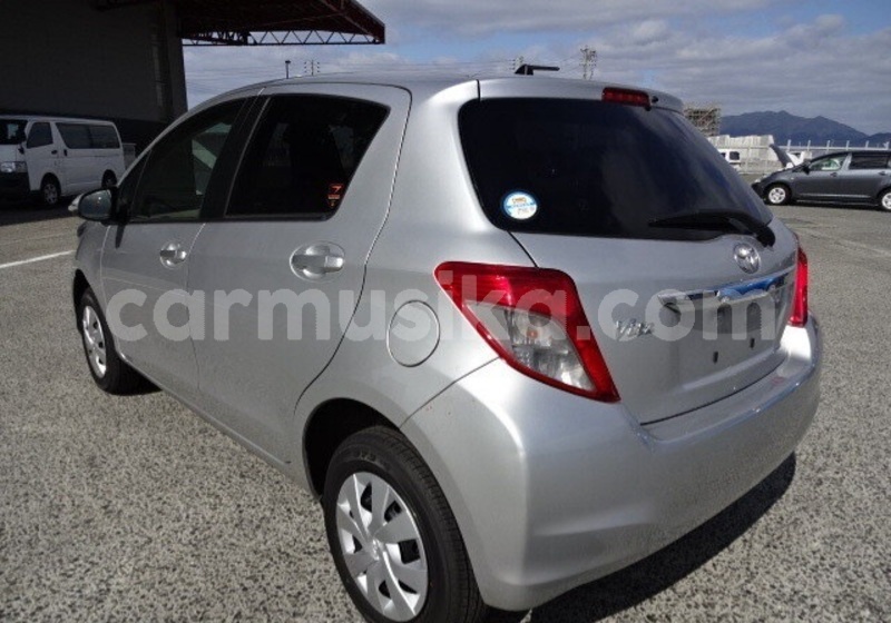 Big with watermark toyota vitz matabeleland south beitbridge 23587