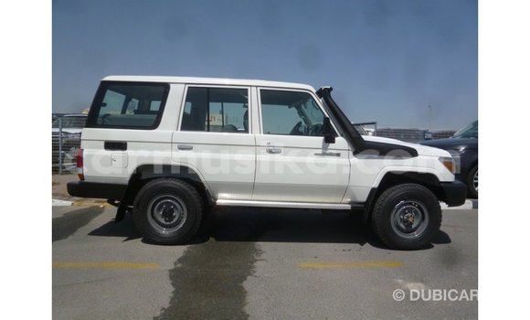 Buy Import Toyota Land Cruiser White Car in Import - Dubai in Harare Buy Import Toyota Land Cruiser White Car in Import - Dubai in Harare