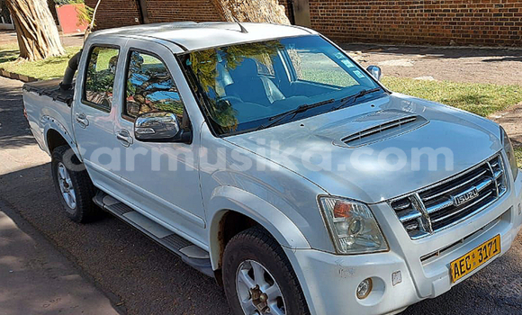 Tenga Tsaru Isuzu KB Chena Mota in Harare in Harare Tenga Tsaru Isuzu KB Chena Mota in Harare in Harare