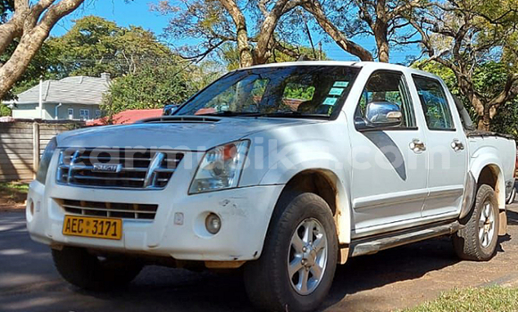Tenga Tsaru Isuzu KB Chena Mota in Harare in Harare Tenga Tsaru Isuzu KB Chena Mota in Harare in Harare