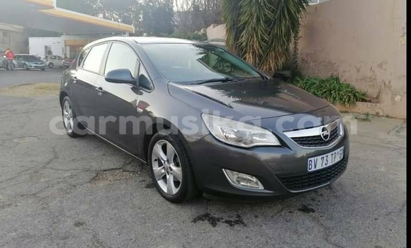 Buy Used Opel Astra Black Car in Beitbridge in Matabeleland South