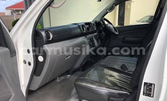Buy Used Nissan Caravan White Car in Harare in Harare Buy Used Nissan Caravan White Car in Harare in Harare