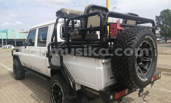 Buy Used Toyota Land Cruiser White Car in Harare in Harare Buy Used Toyota Land Cruiser White Car in Harare in Harare