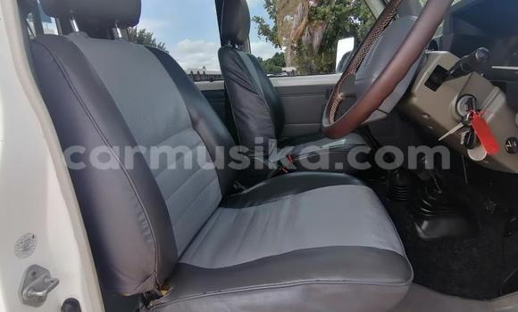 Buy Used Toyota Land Cruiser White Car in Harare in Harare Buy Used Toyota Land Cruiser White Car in Harare in Harare