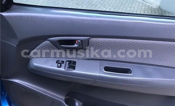 Buy Used Toyota Hilux Blue Car in Harare in Harare Buy Used Toyota Hilux Blue Car in Harare in Harare