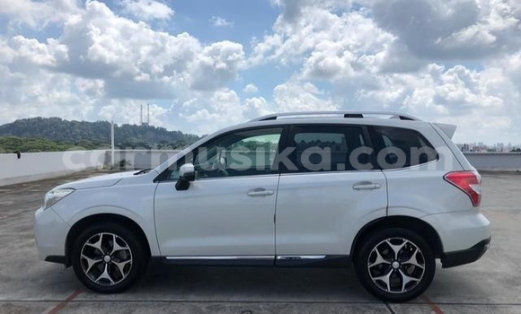 Acheter Occasion Voiture Subaru Traviq Blanc à Beitbridge, Matabeleland South Acheter Occasion Voiture Subaru Traviq Blanc à Beitbridge, Matabeleland South