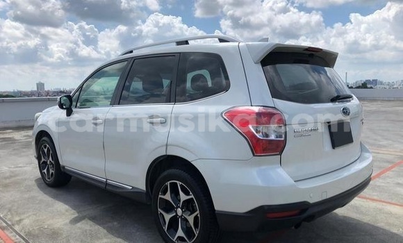 Acheter Occasion Voiture Subaru Traviq Blanc à Beitbridge, Matabeleland South Acheter Occasion Voiture Subaru Traviq Blanc à Beitbridge, Matabeleland South