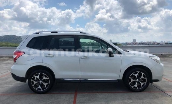 Acheter Occasion Voiture Subaru Traviq Blanc à Beitbridge, Matabeleland South Acheter Occasion Voiture Subaru Traviq Blanc à Beitbridge, Matabeleland South