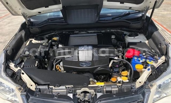 Acheter Occasion Voiture Subaru Traviq Blanc à Beitbridge, Matabeleland South Acheter Occasion Voiture Subaru Traviq Blanc à Beitbridge, Matabeleland South