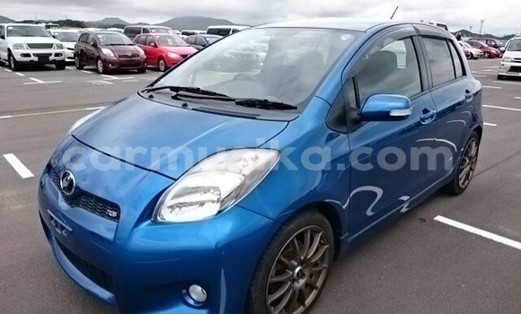 Tenga Tsaru Toyota Vitz Bhuruu Mota in Beitbridge in Matabeleland South