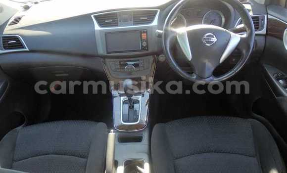 Acheter Occasion Voiture Nissan Bluebird Sylphy Noir à Beitbridge, Matabeleland South Acheter Occasion Voiture Nissan Bluebird Sylphy Noir à Beitbridge, Matabeleland South