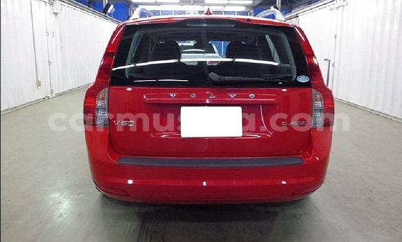 Acheter Occasion Voiture Volvo V50 Rouge à Beitbridge, Matabeleland South Acheter Occasion Voiture Volvo V50 Rouge à Beitbridge, Matabeleland South