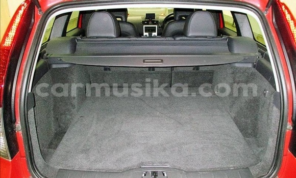 Acheter Occasion Voiture Volvo V50 Rouge à Beitbridge, Matabeleland South Acheter Occasion Voiture Volvo V50 Rouge à Beitbridge, Matabeleland South