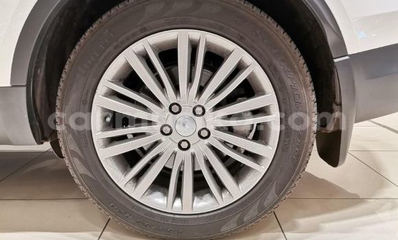 Tenga Tsaru Land Rover Discovery Chena Mota in Beitbridge in Matabeleland South Tenga Tsaru Land Rover Discovery Chena Mota in Beitbridge in Matabeleland South