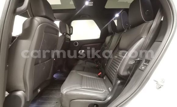 Tenga Tsaru Land Rover Discovery Chena Mota in Beitbridge in Matabeleland South Tenga Tsaru Land Rover Discovery Chena Mota in Beitbridge in Matabeleland South