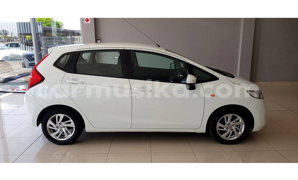 Tenga Tsaru Honda Jazz Chena Mota in Harare in Harare Tenga Tsaru Honda Jazz Chena Mota in Harare in Harare