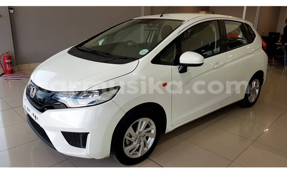 Tenga Tsaru Honda Jazz Chena Mota in Harare in Harare Tenga Tsaru Honda Jazz Chena Mota in Harare in Harare