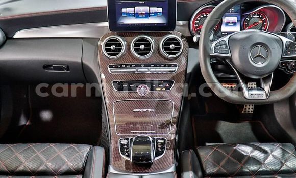 Acheter Occasion Voiture Mercedes-Benz C-Classe Gris à Beitbridge, Matabeleland South Acheter Occasion Voiture Mercedes-Benz C-Classe Gris à Beitbridge, Matabeleland South