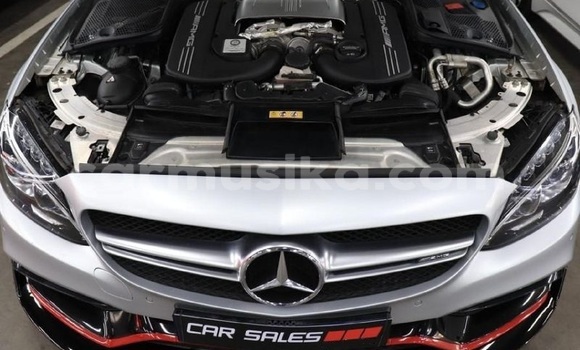 Acheter Occasion Voiture Mercedes-Benz C-Classe Gris à Beitbridge, Matabeleland South Acheter Occasion Voiture Mercedes-Benz C-Classe Gris à Beitbridge, Matabeleland South